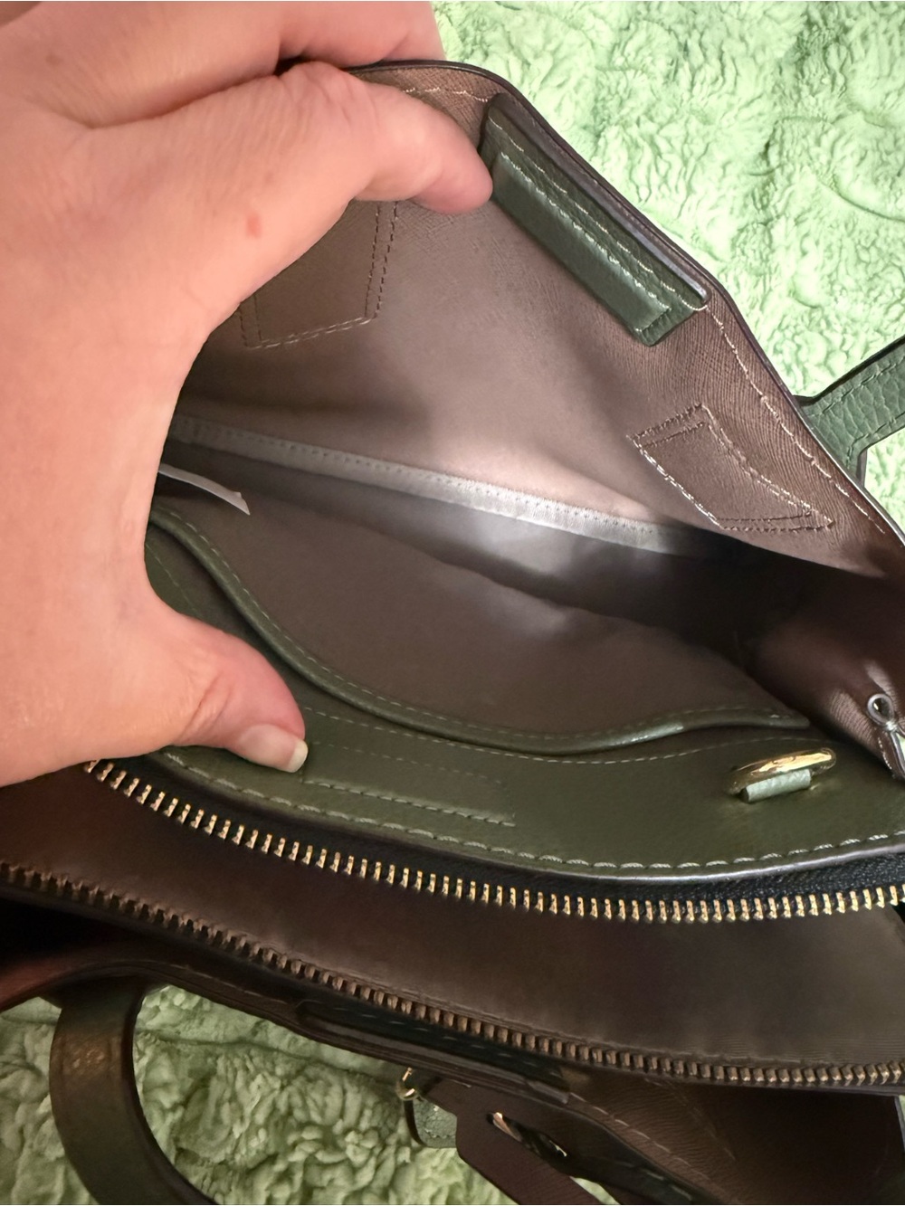 NWOT Marc Jacobs Pebble Leather Green Moss Editor Purse - Picture 5 of 8